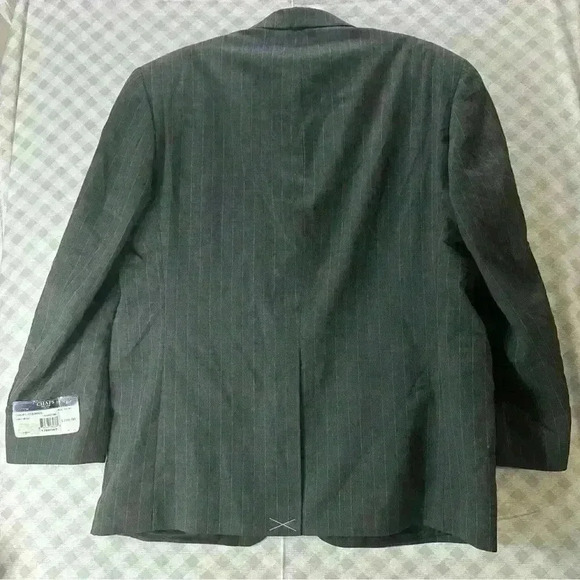 Chaps Sport Coat Men’s 42S Charcoal Gray Pinstriped 100% Wool 3-Button Jacket - Picture 2 of 10